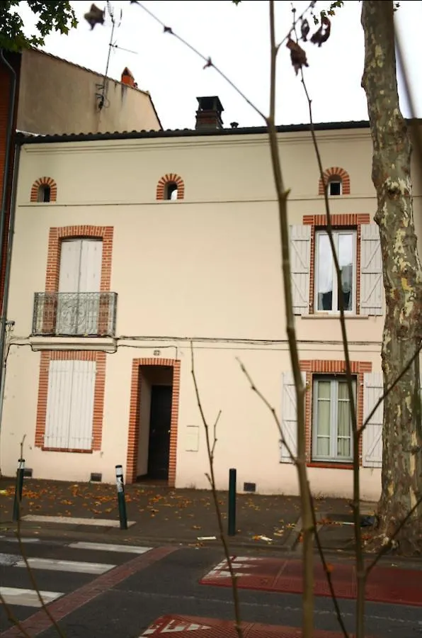 Appart Chaleureux - 2- 4 Personnes Proche Metro 0*, Toulouse France